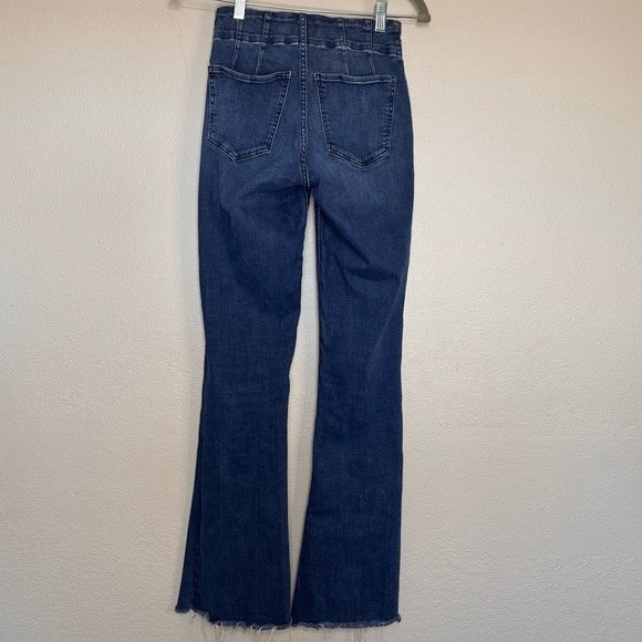 Lucky Brand Women's Blue Flare Jeans with Raw Hemmed Bell Bottoms size 2 / 26 - Picture 2 of 4